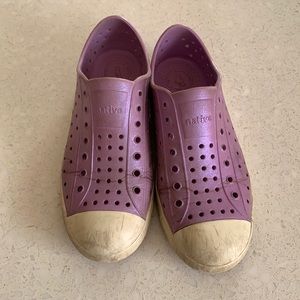 Native Shoes Iridescent Purple size 3